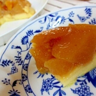 梨の蒸し煮のタタン風ヨーグルトプリンケーキ